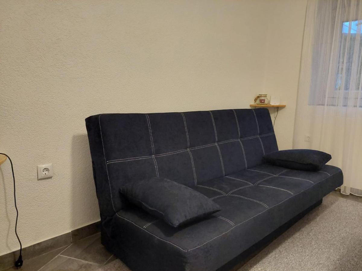 Apartman Amelaa Kulen Vakuf Esterno foto